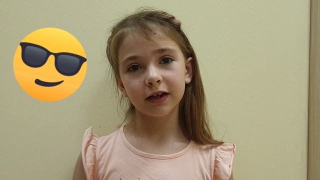 Маша. Урок «стихи перед камерой». Школа юного блогера смотреть онлайн