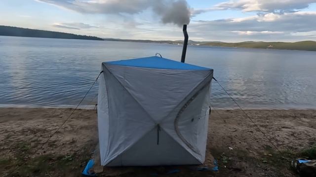 Топим мобильную баню на берегу озера смотреть онлайн