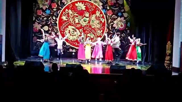"Вороточки" - Образцовый самодеятельный коллектив хореографический ансамбль "Вдохновение"