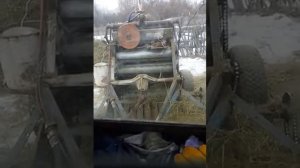 пресс подборщик самодельный.тюкуем сено в ноябре