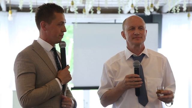 ЛУЧШЕЕ ПОЗДРАВЛЕНИЕ ОТЦА НЕВЕСТЫ СМОТРЕТЬ ДО КОНЦА ОЧЕНЬ ТРОГАТЕЛЬНО И СМЕШНО смотреть онлайн