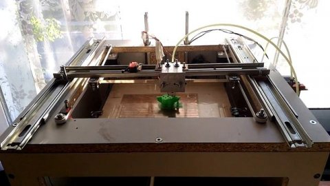 3D принтер на мебельных направляющих.(3D printer - drawer slides)