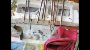 мой дед художник, рисует картину, как рисуют картины. смотреть как художник рисует картину, краски,