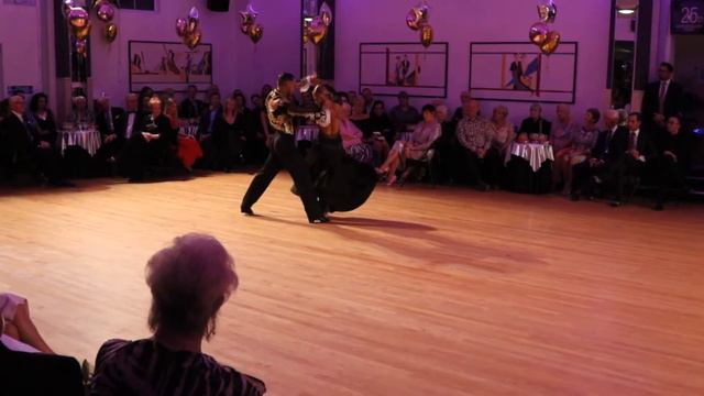 Klemen Parasnikar & Alexandra Averkieva performing a Paso Doble смотреть онлайн
