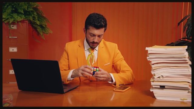 Solve the World-Famous 3x3 Rubik’s Cube | Spin Master Games смотреть онлайн