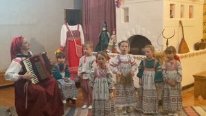 "Колокольчики". Фольклорный коллектив. "Во кузнице". Русская народная песня.