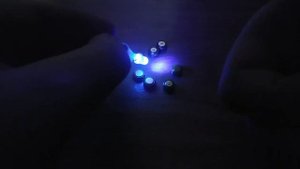 как проверить работают ли батарейки таблетки, как подключить пальчиковые батарейки к светодиоду