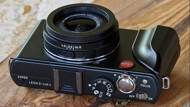 Leica - D-LUX 4