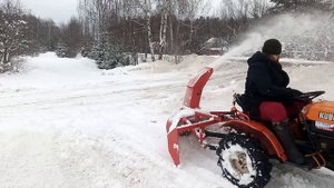 уборка дорог, тротуаров, стоянок от снега трактором, снегоуборщик для расчистки . snowblow rental