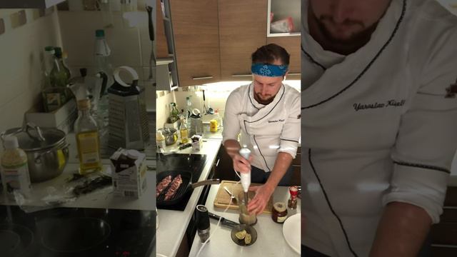 Стейк на подушке из хумуса смотреть онлайн