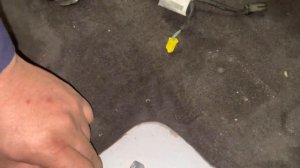 Mercedes benz GLE 400 auxiliary battery location