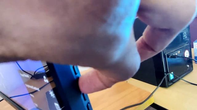 How to Adjust Brightness on the Dell Monitor смотреть онлайн