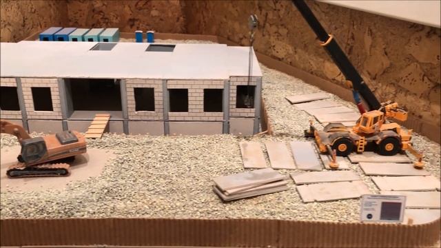 Моя СТРОЙКА В МАСШТАБЕ. Возобновление строительства. Январь 2023 | Construction model 1:87 смотреть онлайн