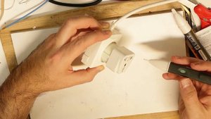 Fluke AC live wire detector model 1AC-C2 and 2AC-C2 unboxing and testing