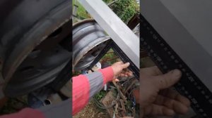 Устанавливаем правильную геометрию передней балки минитрактора.