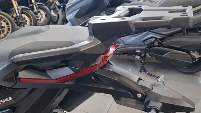 Honda X-ADV 750 ABS 2017 смотреть онлайн