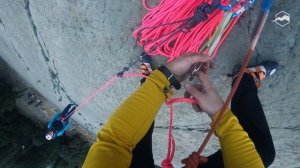 Элементы спасработ. Переход от спуска напарника на узле УИАА к подъему на узле Гарда