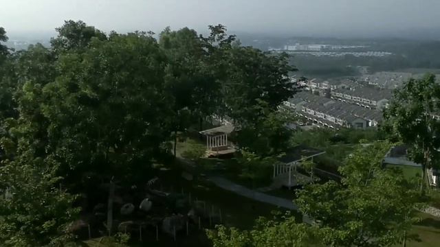 DJI RYZE TELLO drone fly at Dinosaur Park смотреть онлайн