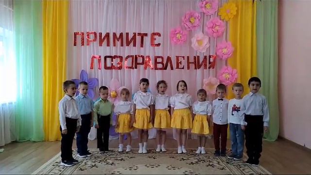 Песня "Обнимаю бабушку". смотреть онлайн