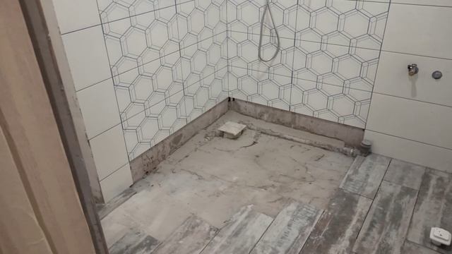 Ванная комната 1.80х1.55 с душевым угловым ограждением 90х90 , трап #денремстрой смотреть онлайн