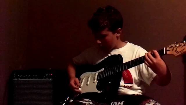 fender squier strat vs epiphone les paul jr review смотреть онлайн