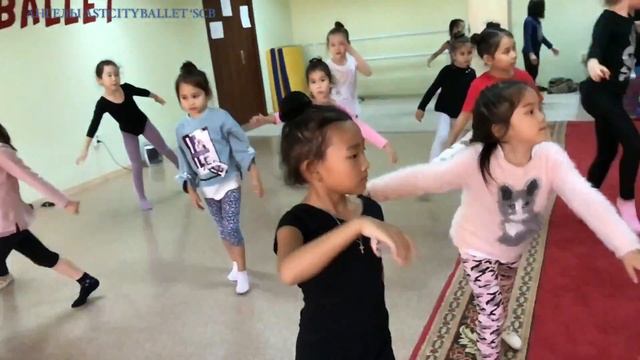 Ангелы ASTCITYBALLET репетируют Секрет контемпорари танец. 12.09.2018. смотреть онлайн