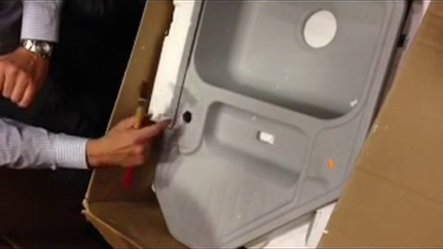 Пробивка отверстия в гранитной мойке смотреть онлайн