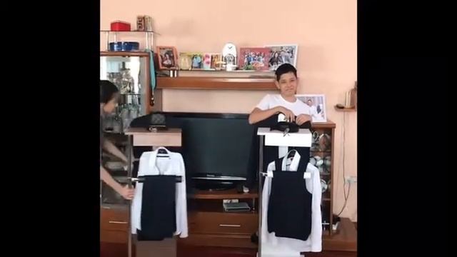 Напольная вешалка - Немой слуга смотреть онлайн