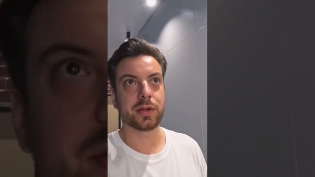 О натяжных потолках в новостройках. Ремонт квартир в Сочи "под ключ"  #ремонтвсочи #shortsvideo