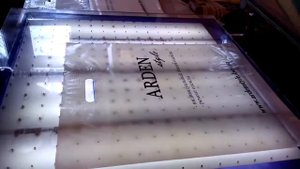 Процесс печати на пакете методом шелкография