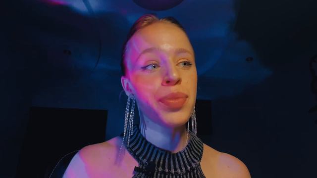 Почему Саша Митрошина такая богатая? смотреть онлайн