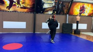 "Дуэль" - игровое упражнение с мягкими трубками