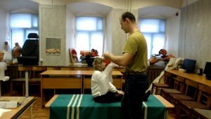 Косыночные повязки и средства подручной иммобилизации