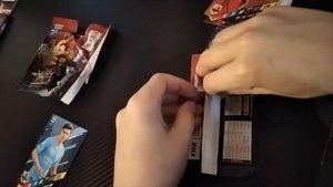 Распаковка футбольных карточек!