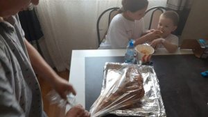 НА ПРАЗДНИК "ДЕНЬ ДЕТЕЙ", ЗАПЕКЛИ ОЧЕНЬ ВКУСНО, ЦЕЛУЮ БАРАНЬЮ НОГУ