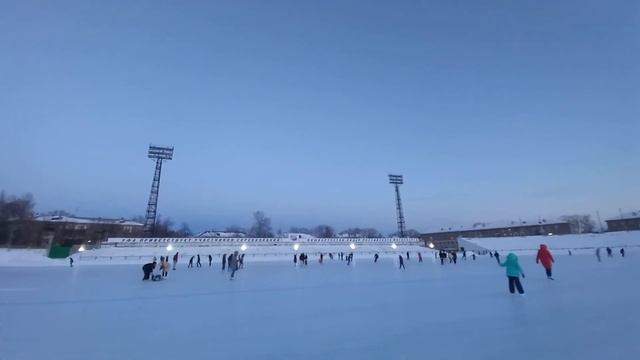 Каток на стадионе Строитель Черниковка Уфа