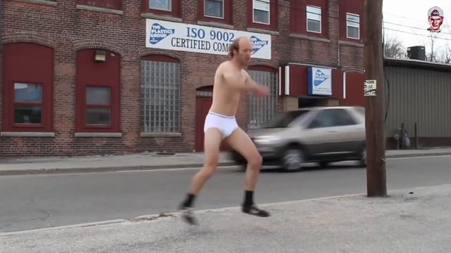 Eric Turner vs. Avicii - Dancing In My Head (Avicii's Been Cursed Mix) ...Funny Version! смотреть онлайн