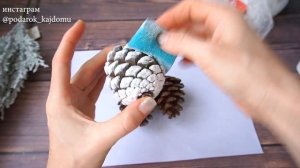 Как заснежить шишки? Елочные игрушки из сосновой шишки своими руками