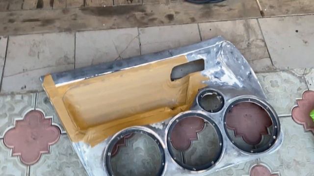 РЕМОНТ КРЫЛА И ПЕРЕКРАС ДВЕРНЫХ КАРТ смотреть онлайн