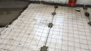 Ремонт дома ч.6. Стяжка пола с утеплением пенополистиролом.