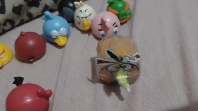 unboxing do conjunto de 33 peças de Angry Birds feito pela rovio! смотреть онлайн