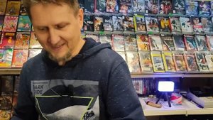 Играем в игры, а так же распаковка посылки, ретро-консоли, игры и аксессуары в магазине денди.