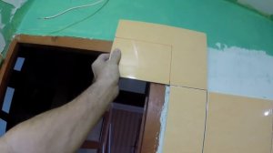 Попытка сделать внутренний вырез на плитке без болгарки