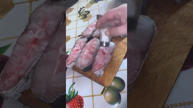 Как вкусно пожарить Кубанского сома. смотреть онлайн