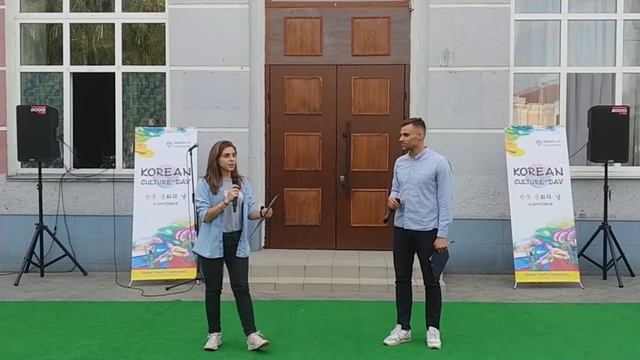 Волонтери Джон Хьон та Юн Сон (Південна Корея) смотреть онлайн