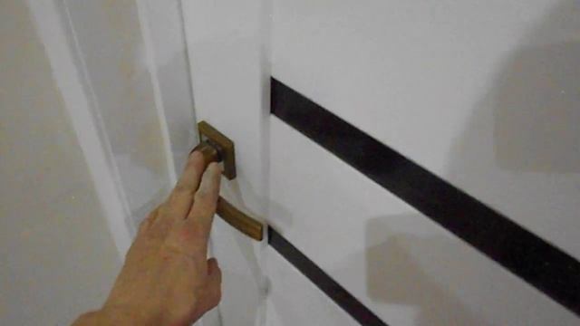 Белые двери в моде при любой погоде!