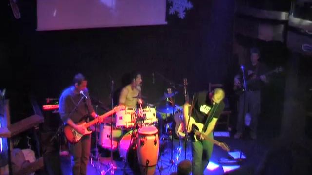 12ansdage / Jump around смотреть онлайн