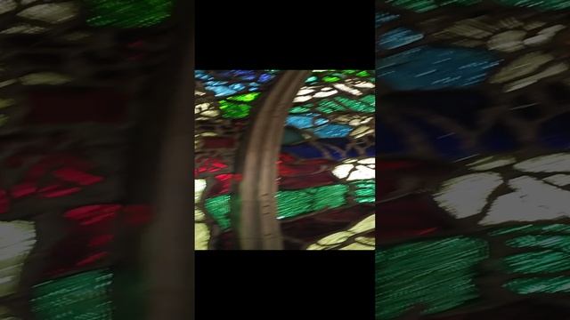 Стеклянная мозаика в метро.