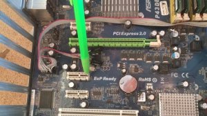 23 авг. 2021 г. Установка видеокарты в гнездо PCIEx1