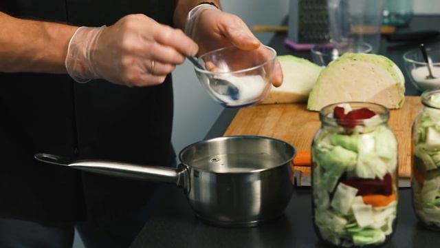 Маринованная капуста в банках | 3 варианта рецепта